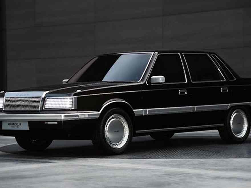 Restomod Treatment Elevates 1980s Hyundai Grandeur to a New Level