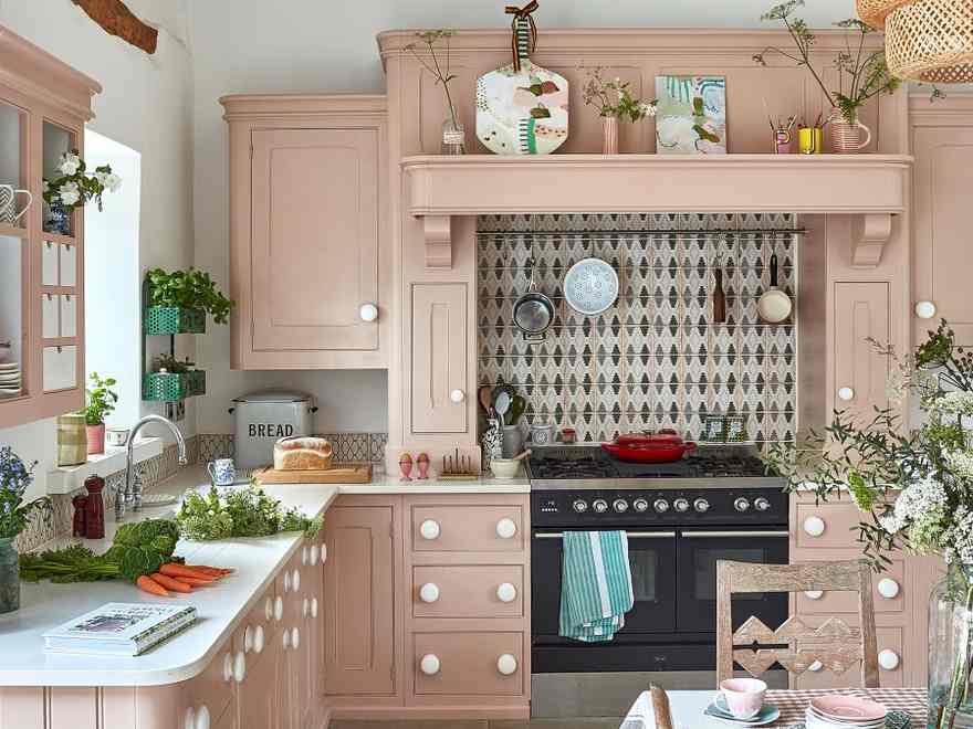 This gorgeous farmhouse residence is stuffed with inspiring and creative ornamental touches