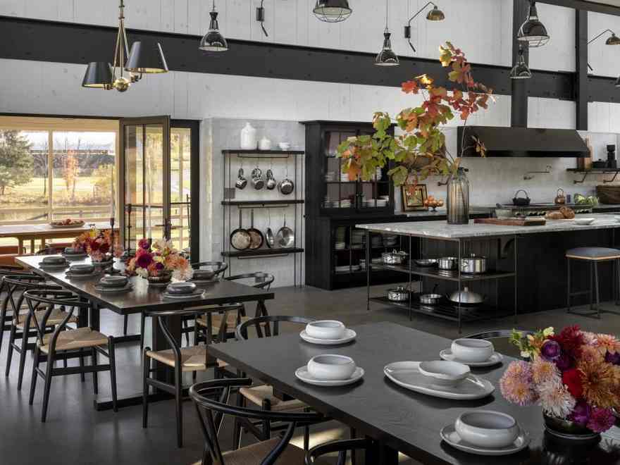 This 100-year-old Hudson Valley barn conversion has been given a truly modern makeover