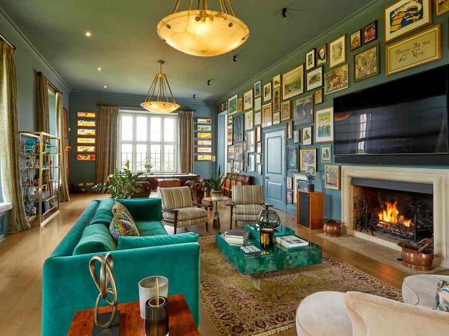 Robbie Williams lists Compton Bassett House &ndash; his eclectic Wiltshire estate