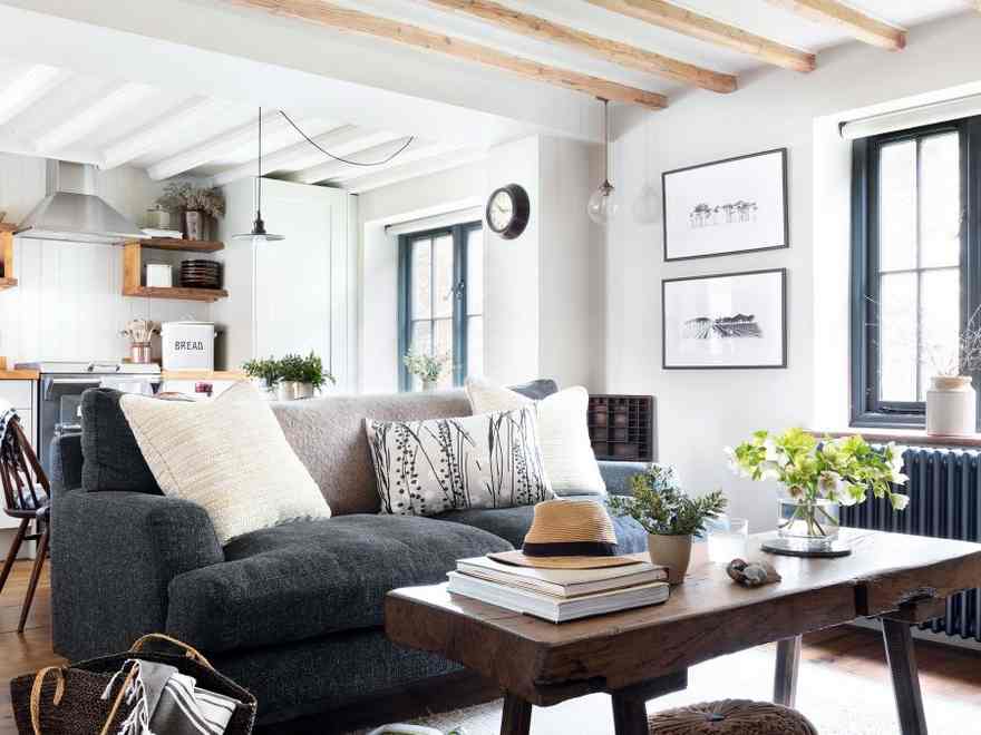 This cottage by the ocean is a masterclass in tasteful design