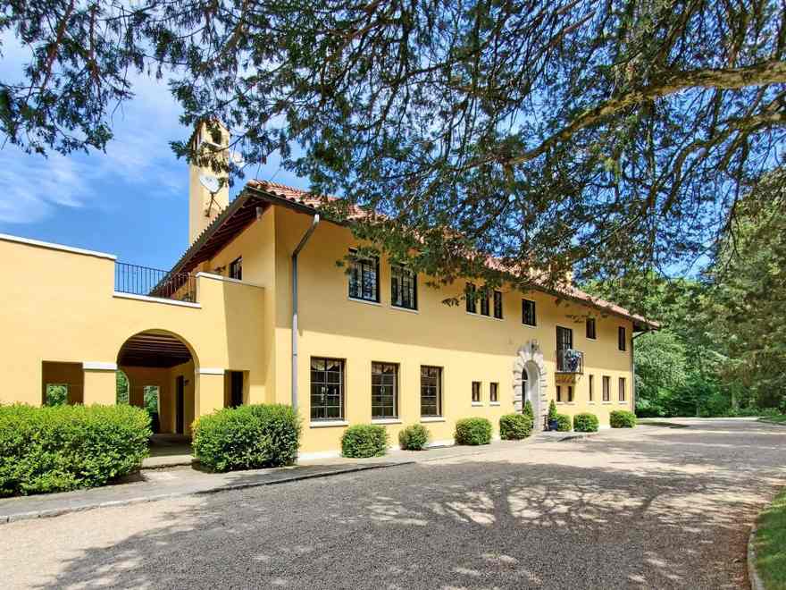 Inside Mark Twain’s grand Connecticut mansion &ndash; listed for $4.2 million