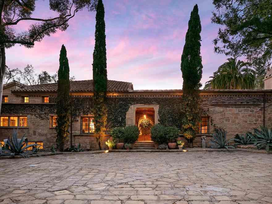 Ellen DeGeneres buys back ranch after a shock announcement &ndash;see inside one of her former Montecito homes