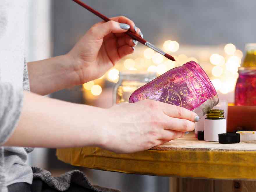 7 DIY Ideas to Decorate Your Dining Table